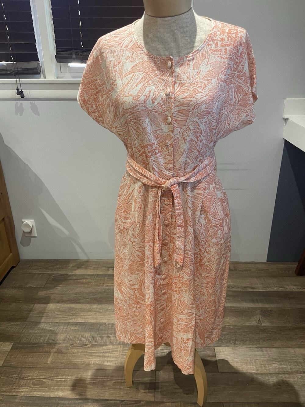 Vtg Floral and Fauna Pink And White Button Up Cotton Dress Tie Waist 12 Prairie